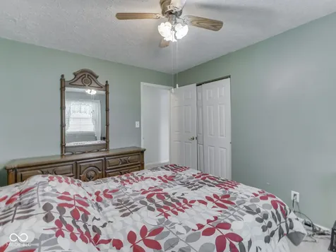 1216 E Cragmont Drive Indianapolis IN 46227