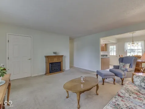 1216 E Cragmont Drive Indianapolis IN 46227