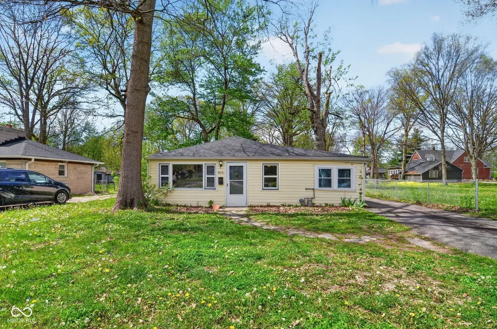 960 N Bazil Avenue Indianapolis IN 46219