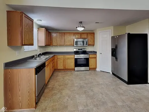 12442 Quarterback Lane Fishers IN 46037