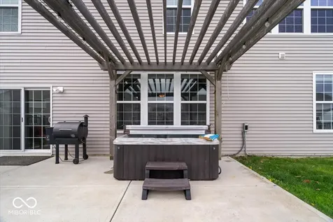 6638 Keepsake Drive Whitestown IN 46075