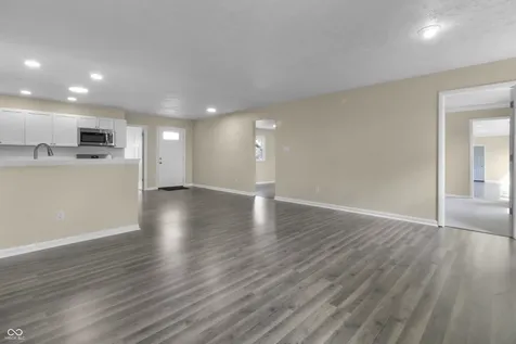 1281 Fox Trail Drive E New Palestine IN 46163
