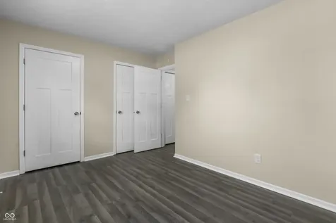 1281 Fox Trail Drive E New Palestine IN 46163
