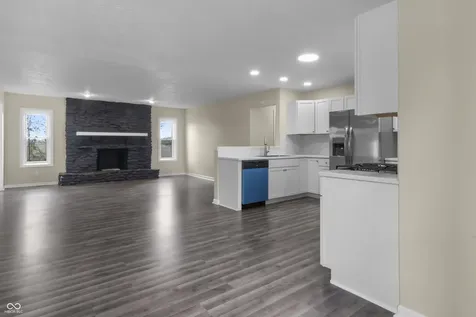 1281 Fox Trail Drive E New Palestine IN 46163
