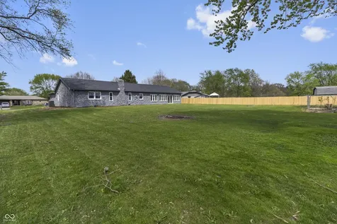 1281 Fox Trail Drive E New Palestine IN 46163