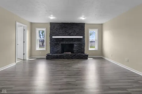 1281 Fox Trail Drive E New Palestine IN 46163