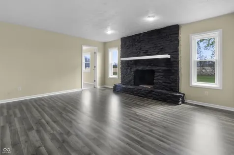 1281 Fox Trail Drive E New Palestine IN 46163
