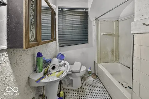 428 E Southern Avenue Indianapolis IN 46225