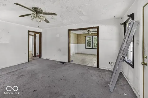 428 E Southern Avenue Indianapolis IN 46225
