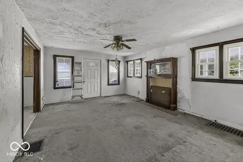 428 E Southern Avenue Indianapolis IN 46225