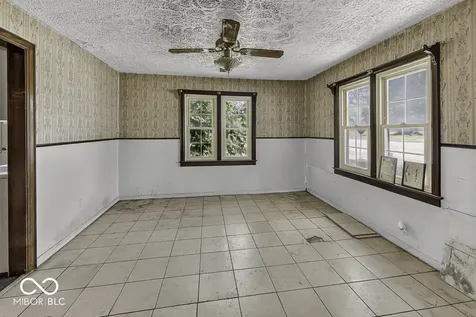 428 E Southern Avenue Indianapolis IN 46225