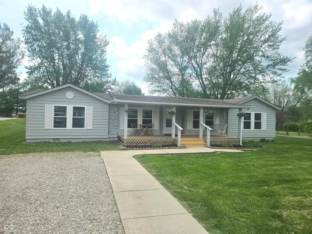 503 E Park Street Trafalgar IN 46181