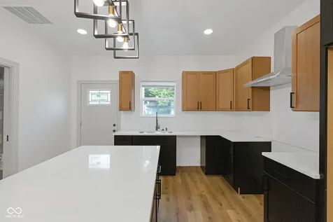35 S Bradley Avenue Indianapolis IN 46201