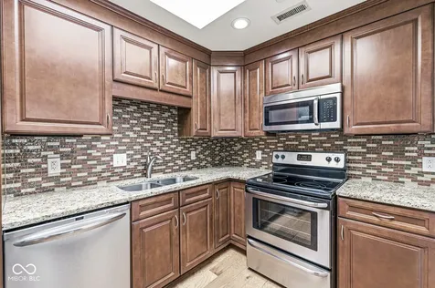 20971 Shoreline Court Noblesville IN 46062