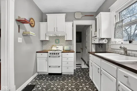 2505 E Saint Clair Street Indianapolis IN 46201