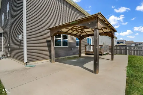 2239 Summer Shore Drive Greenwood IN 46143