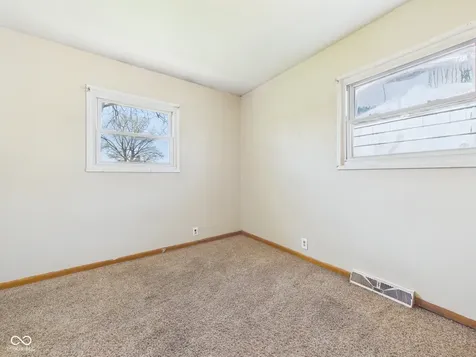 2822 Apache Drive Anderson IN 46012