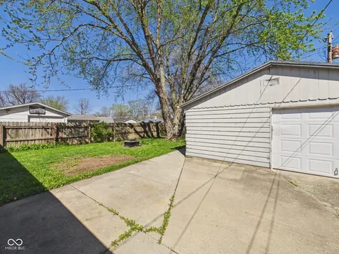 2822 Apache Drive Anderson IN 46012
