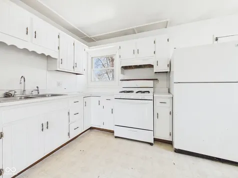 2822 Apache Drive Anderson IN 46012