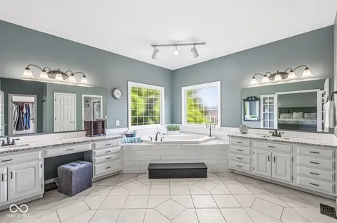 7307 Bunker Hill Crest Indianapolis IN 46259