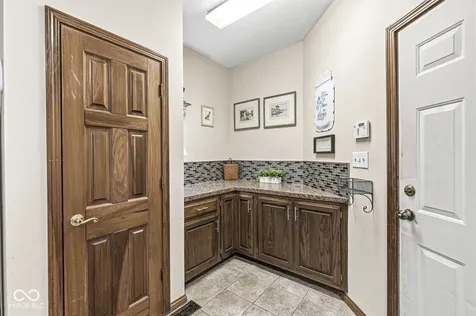 7307 Bunker Hill Crest Indianapolis IN 46259
