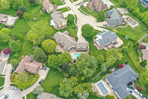7307 Bunker Hill Crest Indianapolis IN 46259