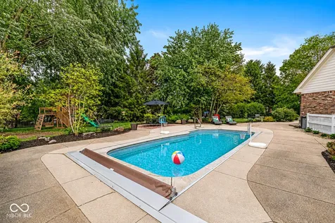 7307 Bunker Hill Crest Indianapolis IN 46259