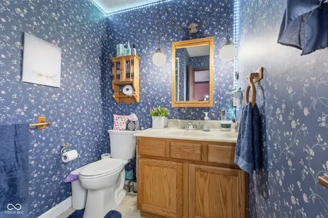 2367 E 400 N Whiteland IN 46184