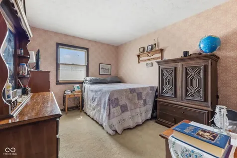 2367 E 400 N Whiteland IN 46184