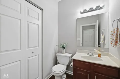 2337 Colfax Lane Indianapolis IN 46260