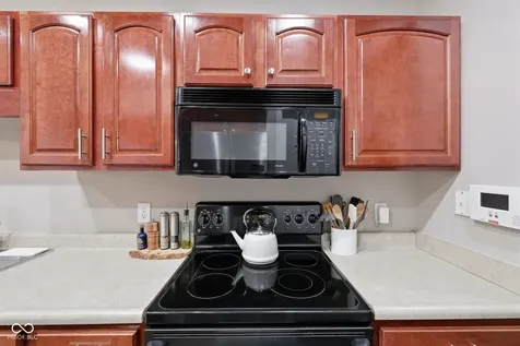 2337 Colfax Lane Indianapolis IN 46260