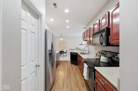 2337 Colfax Lane Indianapolis IN 46260