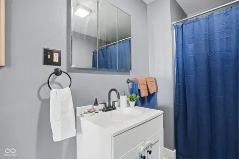 1727 Jackson Street Anderson IN 46016