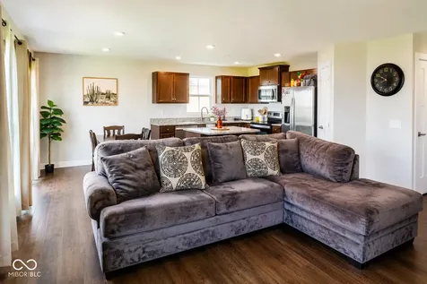 1230 Maumee Court Greenfield IN 46140