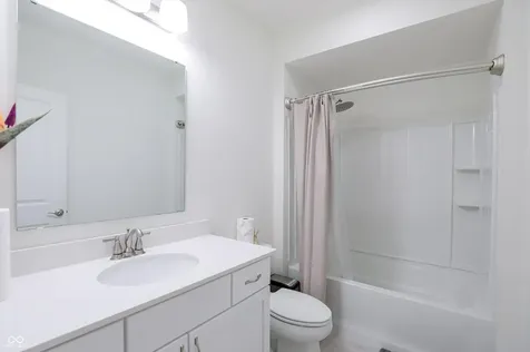 1454 Sempre Way Westfield IN 46074