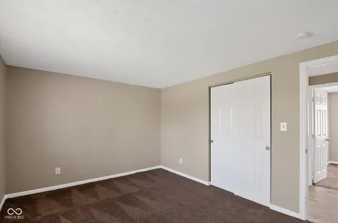 5528 Dollar Hide North Drive Indianapolis IN 46221