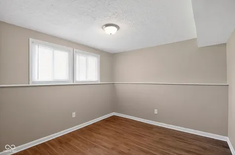 5528 Dollar Hide North Drive Indianapolis IN 46221