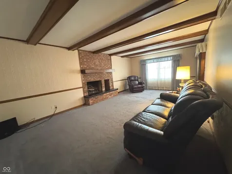 353 E Rivercrest Drive Rushville IN 46173