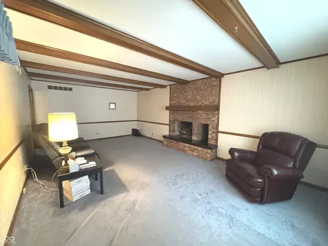 353 E Rivercrest Drive Rushville IN 46173