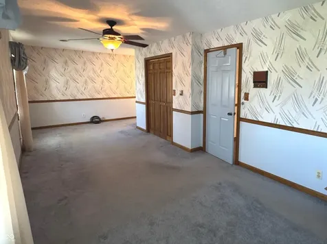 353 E Rivercrest Drive Rushville IN 46173