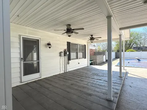 353 E Rivercrest Drive Rushville IN 46173
