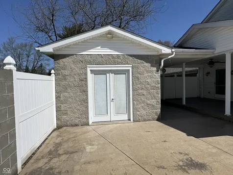353 E Rivercrest Drive Rushville IN 46173