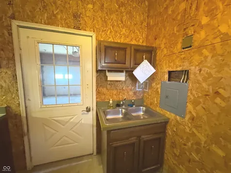353 E Rivercrest Drive Rushville IN 46173