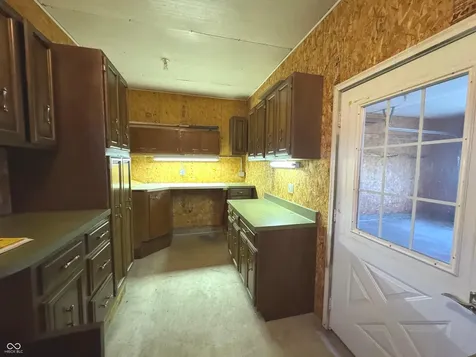 353 E Rivercrest Drive Rushville IN 46173