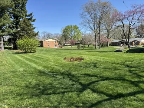 353 E Rivercrest Drive Rushville IN 46173