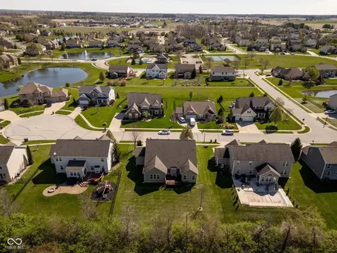 5828 Sunnyvalle Drive Bargersville IN 46106