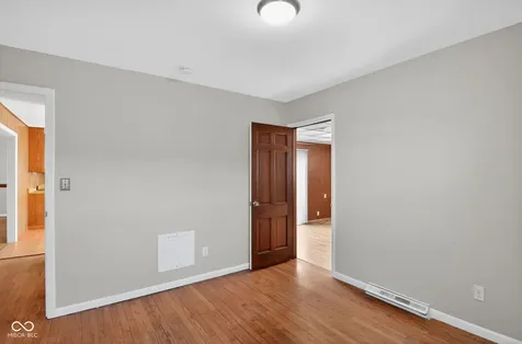 802 Chapel Hill Road Indianapolis IN 46214