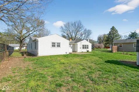 802 Chapel Hill Road Indianapolis IN 46214