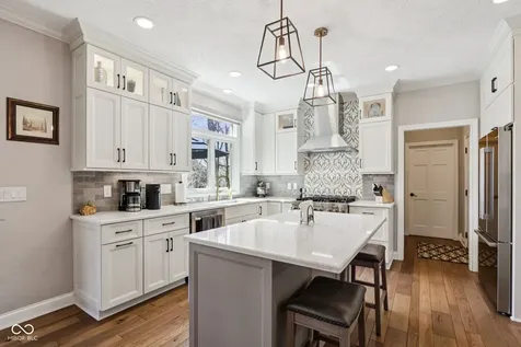 11217 Woods Bay Lane Indianapolis IN 46236
