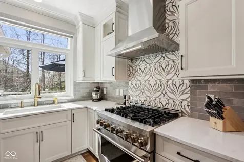 11217 Woods Bay Lane Indianapolis IN 46236